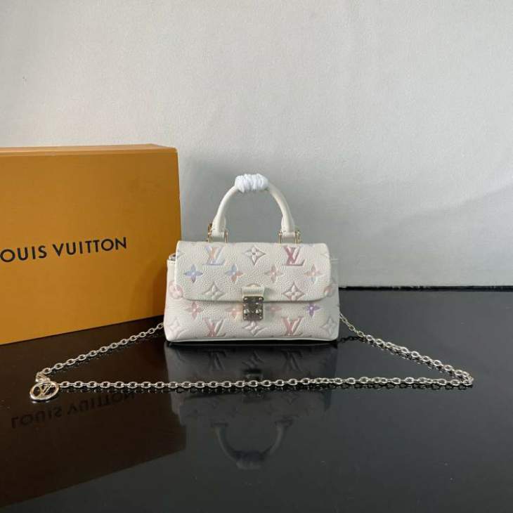 Picture of Louis Vuitton Handbags _SKUfw205456991fw